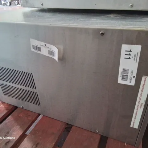 FOLLETT COMPRESSED ICE MAKER MACHINE Model ICS700