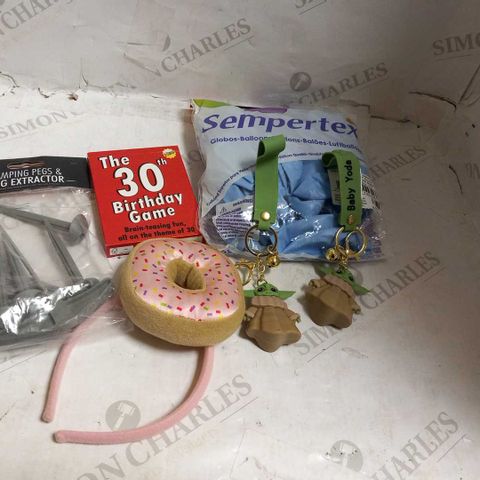 6 ASSORTED PRODUCTS TO INCLUDE; BABY YODA KEYRING, 30TH BIRTHDAY GAME, DOUGHNUT HEADBAND AND CAMPING PEGS