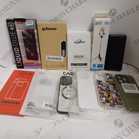 APPROXIMATELY 25 ASSORTED SMARTPHONE ACCESSORIES TO INCLUDE CASES, CHARGING CABLES, POWER BANKS ETC 