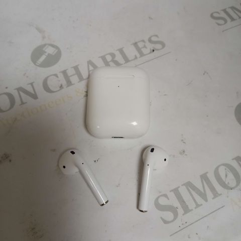APPLE AIRPODS WITH WIRELESS CHARGING CASE