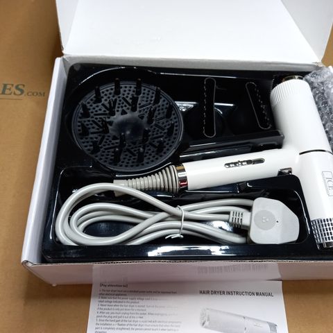 BOXED ICE SUPERFAST WHITE HAIRDRYER