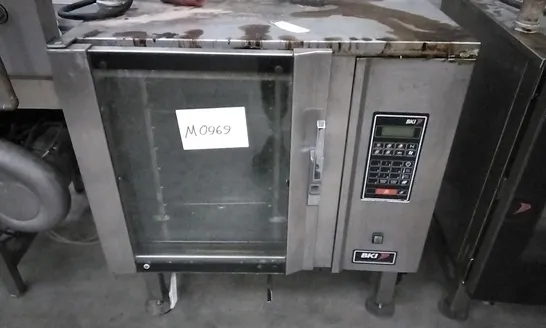 BKI SINGLE COMBI OVEN 