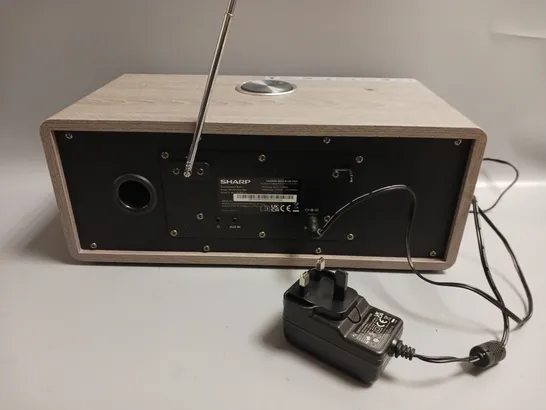 BOXED SHARP PORTABLE DIGITAL RADIO IN GREY 
