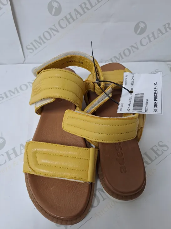 ADESSO YELLOW OPEN TOE SANDALS 