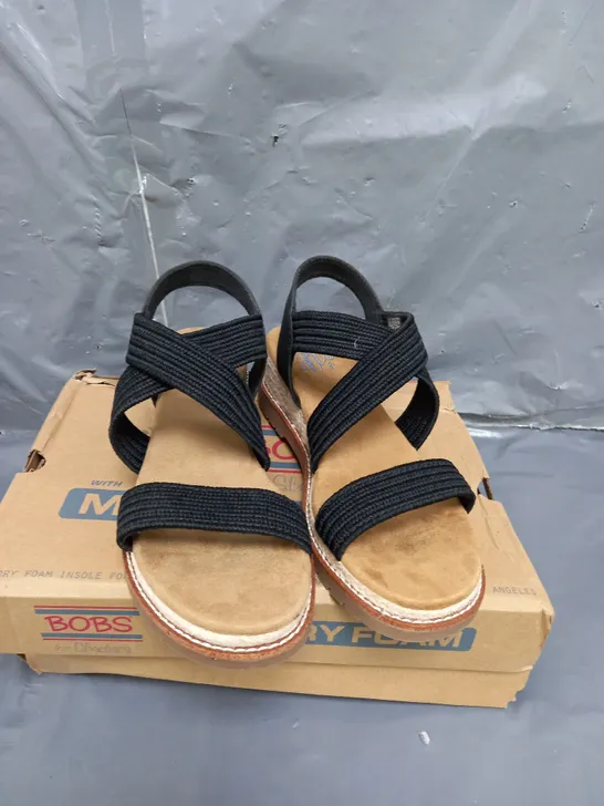 BOB'S FROM SKECHERS MEMORY FOAM SANDALS BLACK SIZE 5.5