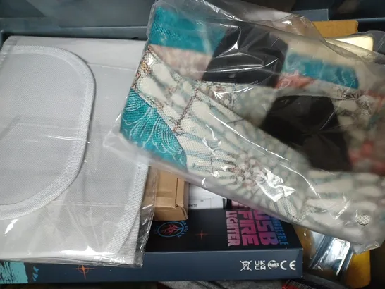 BOX OF APPROXIMATELY 10 ASSORTED ITEMS TO INCLUDE - MONEY BOX , DUAL USE SOLDER SUCTION , REED DIFFUSER FRESH COTTON ETC