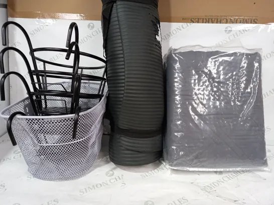 BOX OF APPROXIMATELY 5 ASSORTED HOUSEHOLD ITEMS TO INCLUDE GREY BLANKET, YOGA MAT, METAL MESH BASKET, ETC