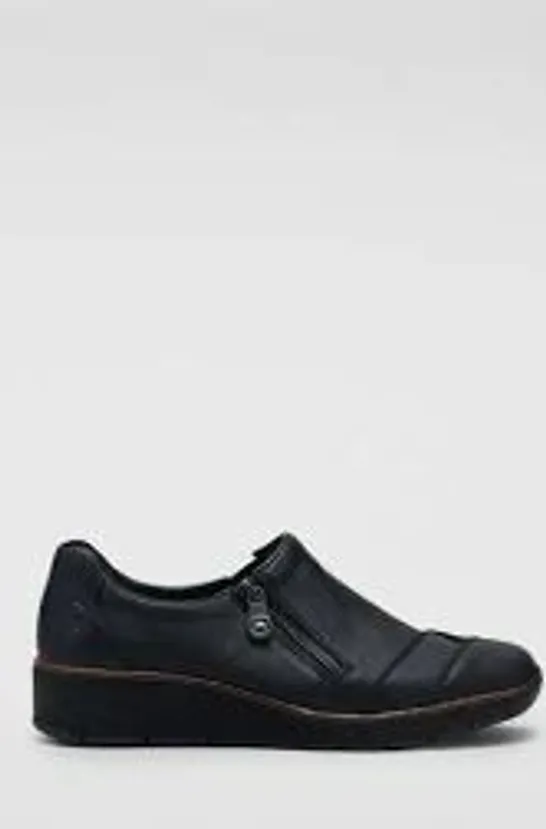 BOXED PAIR OF RIEKER SHOES IN BLACK UK SIZE 6.5