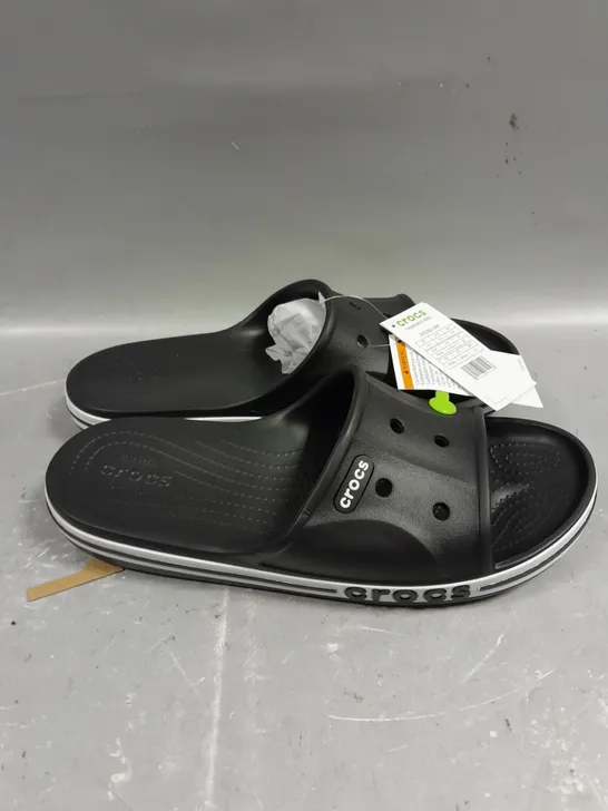 PAIR OF CROCS BAYABAND SLIDERS - 11