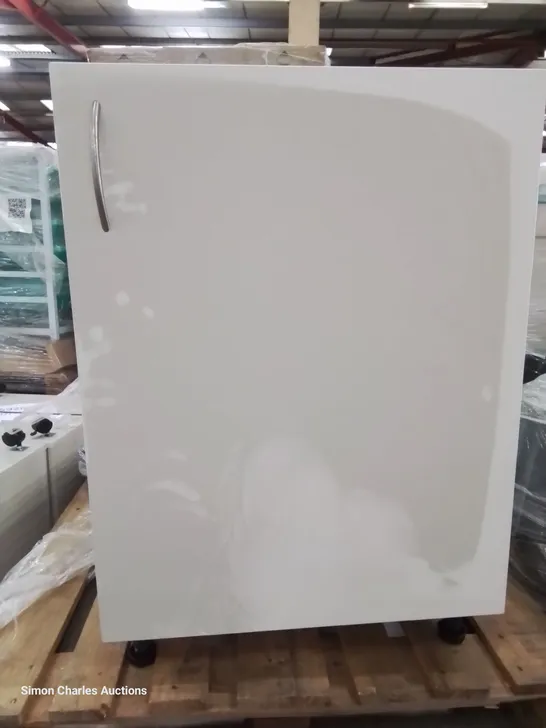 PALLET OF TWO SINGLE DOOR BASE UNITS WHITE