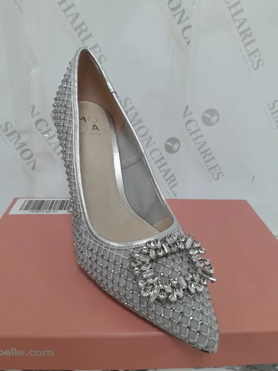 MODA IN PELLE KYLIEE COURT SILVER SIZE 7