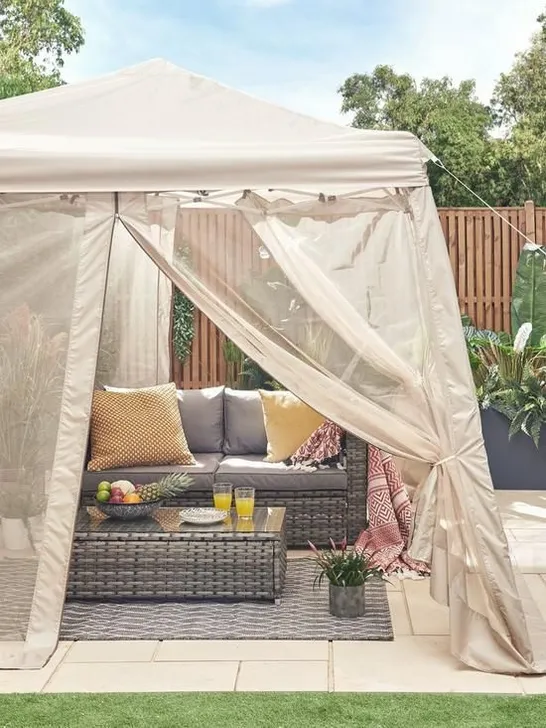 2.4 X 2.4M POP UP GAZEBO WITH MOSQUITO NET - COLLECTION ONLY RRP £199