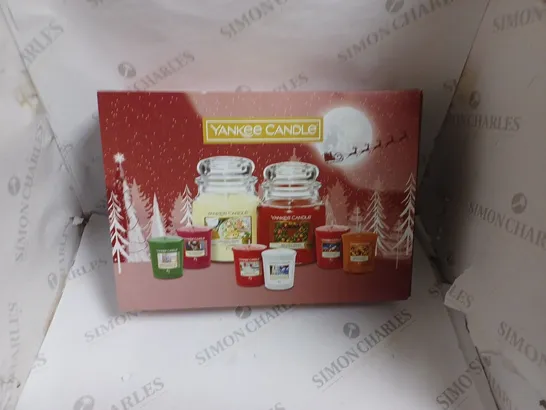 YANKEE CANDLE CHRISTMAS SET 