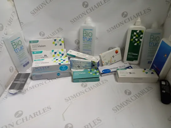 LOT OF APPROXIMATELY 16 ASSORTED EYECARE & HEALTHCARE PRODUCTS TO INCLUDE NICORETTE QUICKMIST COOL BERRY SPRAY, EASYVISION MULTIPURPOSE SOLUTION, SPECSAVERS EASYVISION DISPOSABLE CONTACT LENSES, ETC