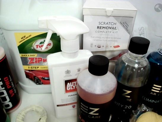 TRAY OF DETAILING PRODUCTS, AUTO GLYM, EZ CAR CARE, TURTLE, AUTO SOL, SPONGES, SPRAY HEADS.