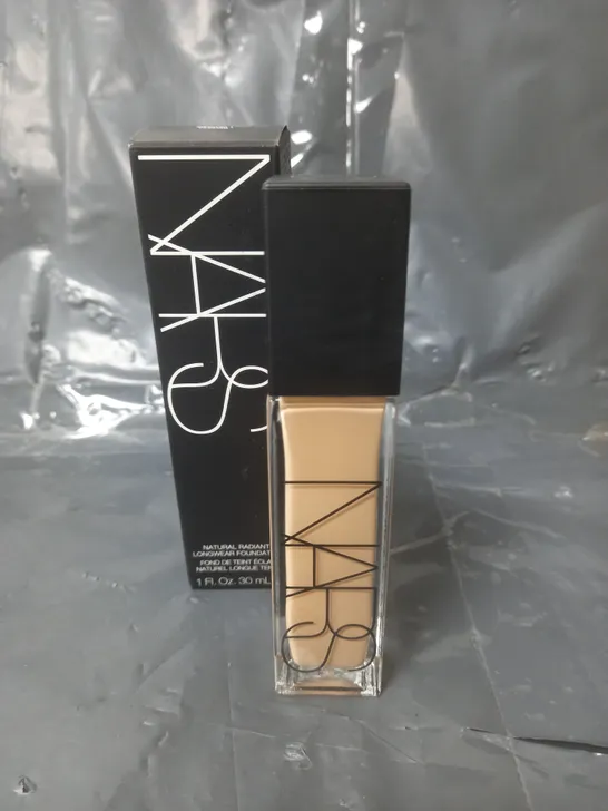 NARS NATURAL RADIANT LONGWEAR FOUNDATION SHADE MEDIUM 1