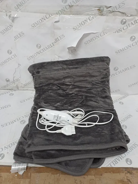 COZEE HOME VELVETSOFT HEATED THROW IN CHARCOAL 