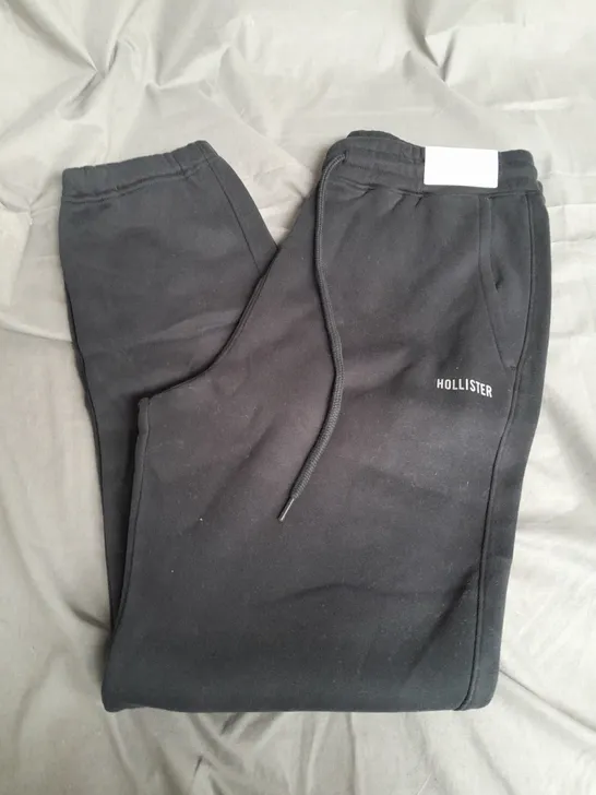 HOLLISTER SWEATPANT JOGGERS IN BLACK - LARGE