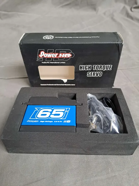 BOXED POWER HD HIG TORQUE SERVO