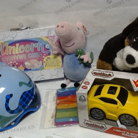 LOT OF APPROXIMATELY 15 ASSORTED TOY & GAME ITEMS, TO INCLUDE PEPPA PIG PLUSH, UNICORN ACTIVITY CASE, SCOOTER HELMET, ETC