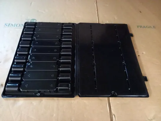 LARGE QUANTITY OF ASSORTED BLACK TRAYS