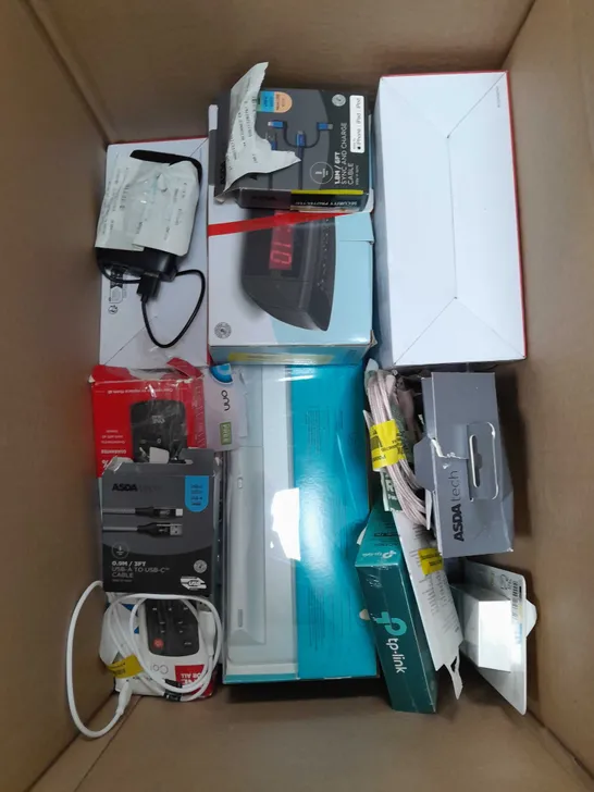 BOX OF APPROXIMATELY 20 ASSORTED ITEMS TO INCLUDE JVC HEADPHONES, FIRE STICK, KEYBOARD ETC