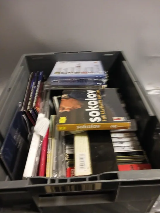 TOTE OF ASSORTED CLASSICAL MUSIC CD'S AND RECORDERS 