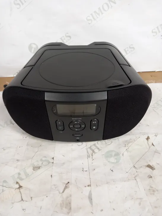 CD BOOMBOX WITH FM RADIO IN BLACK