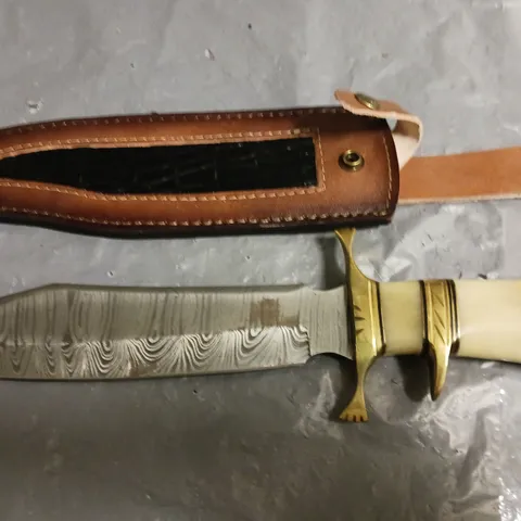 DECORATIVE BONE HANDLED 10" HUNTING KNIFE 