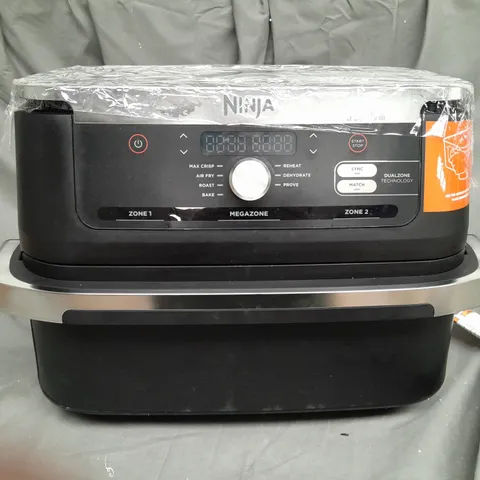 BOXED NINJA 10.4L FOODI FLEXDRAWER DUAL AIR FRYER IN BLACK AF500UK