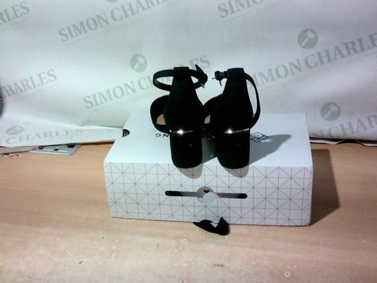 BOXED PAIR OF CALL IT SPRING HIGH HEELS SIZE 4