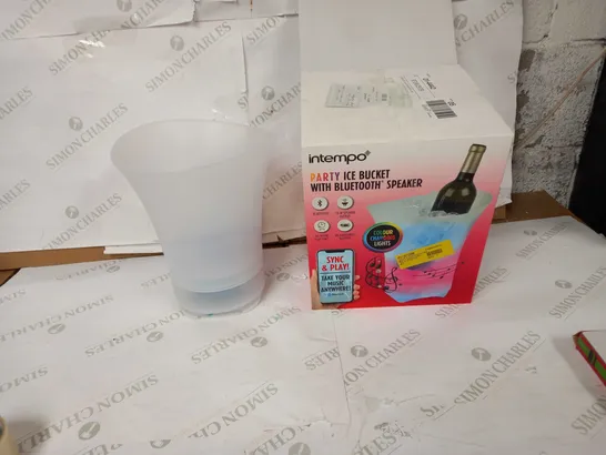 INTEMPO PARTY ICE BUCKET WITH BLUETOOTH SPEAKER