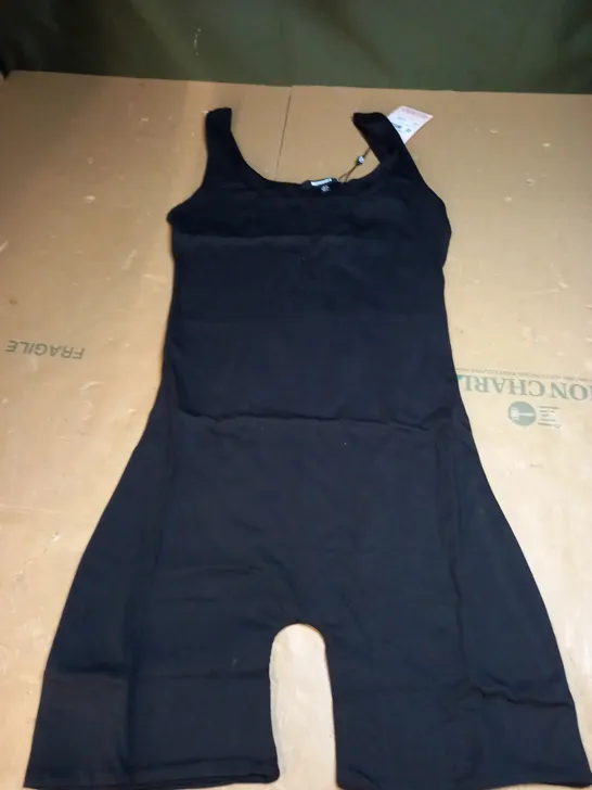 MISGUIDED TANK PLAY SUIT SIZE UK 8 