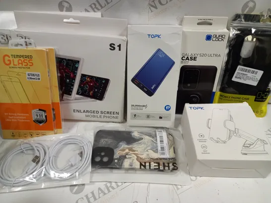 BOX OF APPROX 10 ASSORTED MOBILE PHONE ACCESSORIES TO INCLUDE TOPK PHONE STAND, QUAD LOCK GALAXY S20 ULTRA CASE. TOPK PD POWERBANK, ETC 