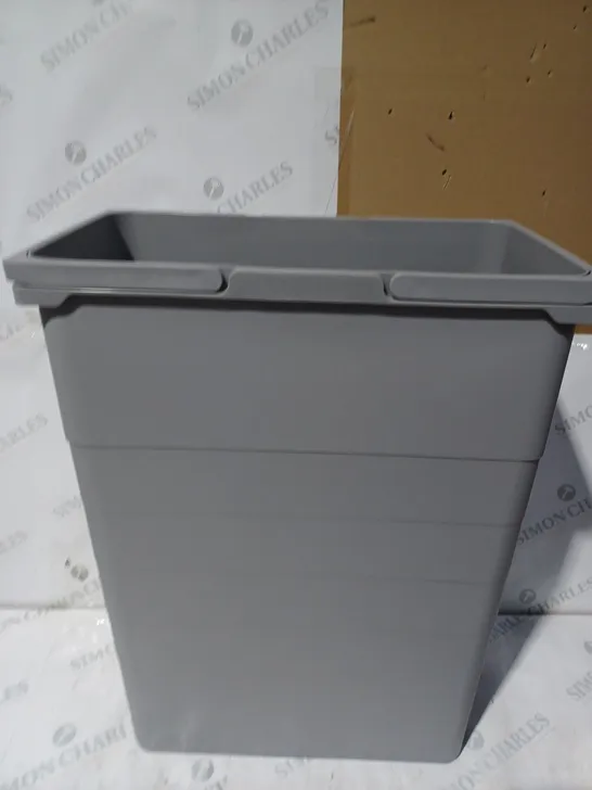 BOXED GREY WASH BASKET WITH HANDLES 