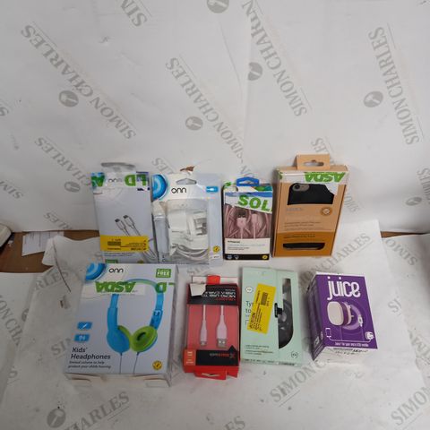 LOT OF ASSORTED ITEMS TO INCLUDE HEADPHONES, PHONECASES AND USB CABLES