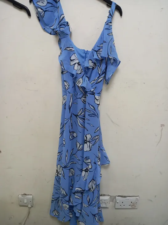 ROMAN PETITE COLD SHOULDER DRESS IN FLORAL DESIGN IN LIGHT BLUE - SIZE 14