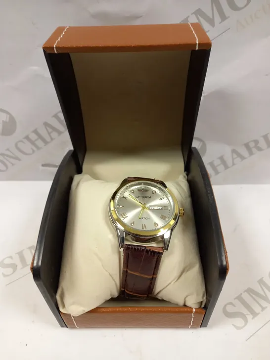 LANMSOM MENS QUARTZ WATCH & DISPLAY CASE 