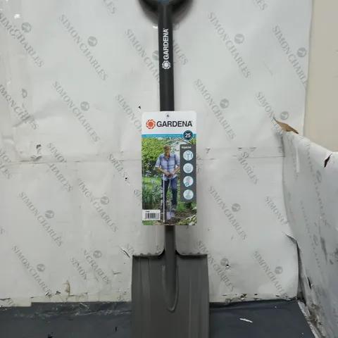 GARDENA TELESCOPIC SPADE 