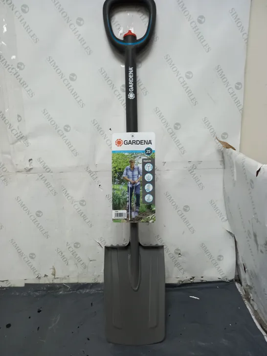 GARDENA TELESCOPIC SPADE 