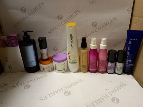 LOT OF APPROX 12 ASSORTED MATRIX HAIRCARE PRODUCTS TO INCLUDE SMOOTHING CREAM, SHINE SHAKE, SMOOTH SHAMPOO, ETC