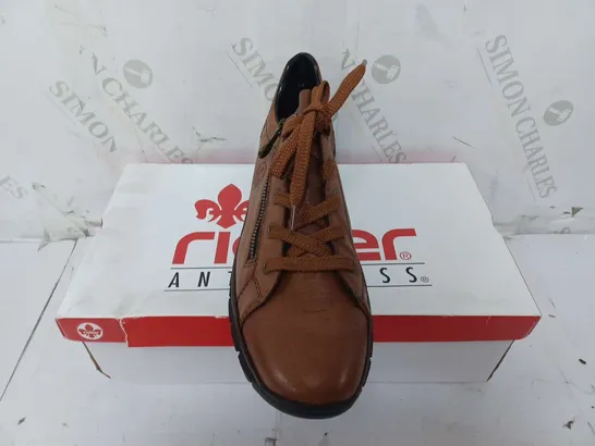 BOXED RIEKER ZIP SHOES IN BROWN - SIZE 40