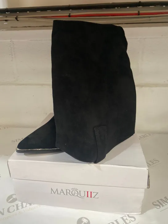 BOXED PAIR OF MARQUIZ BLACK BOOTS SIZE 38