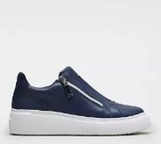 RUTH LANGSFORD LEATHER WEDGE TRAINER NAVY SIZE 6