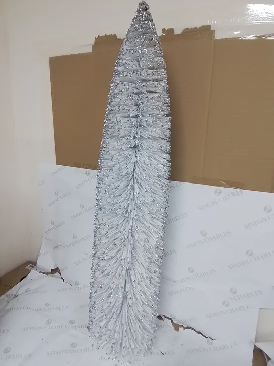 PALLET CONTAINING 12 BRAND NEW BOXED 114CM SILVER TIPS TREES