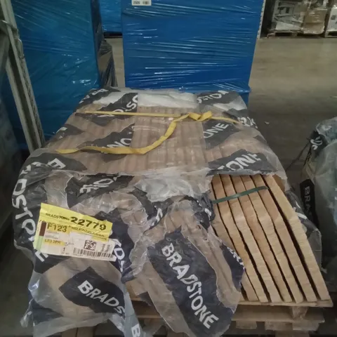 PALLET OF TAN PAVING SLABS 