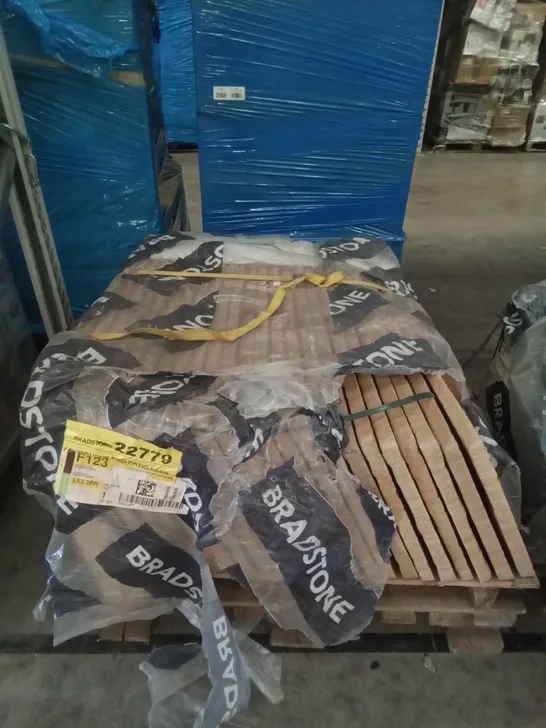 PALLET OF TAN PAVING SLABS 