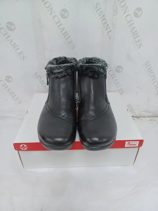 BOXED RIEKER ANTISTRESS LADIES BLACK FLEECE LINED BOOTS ZIP FASTENING. SIZE EU 41