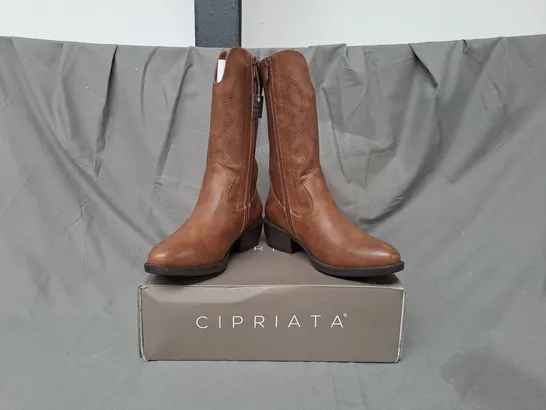 BOXED PAIR OF CIPRIATA INSIDE ZIP COWGIRL BOOTS IN TAN SIZE 6