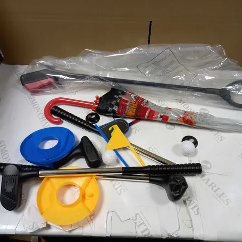 BOX OF APPROX 5 ITEMS TO INCLUDE CARS UMBRELLA, INSIDE MINI GOLF SET, LITTER PICKERS